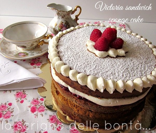 VICTORIA SANDWICH SPONGE CAKE